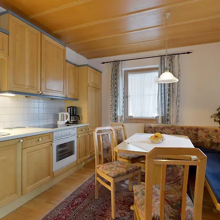 Elisabeth Apartment *